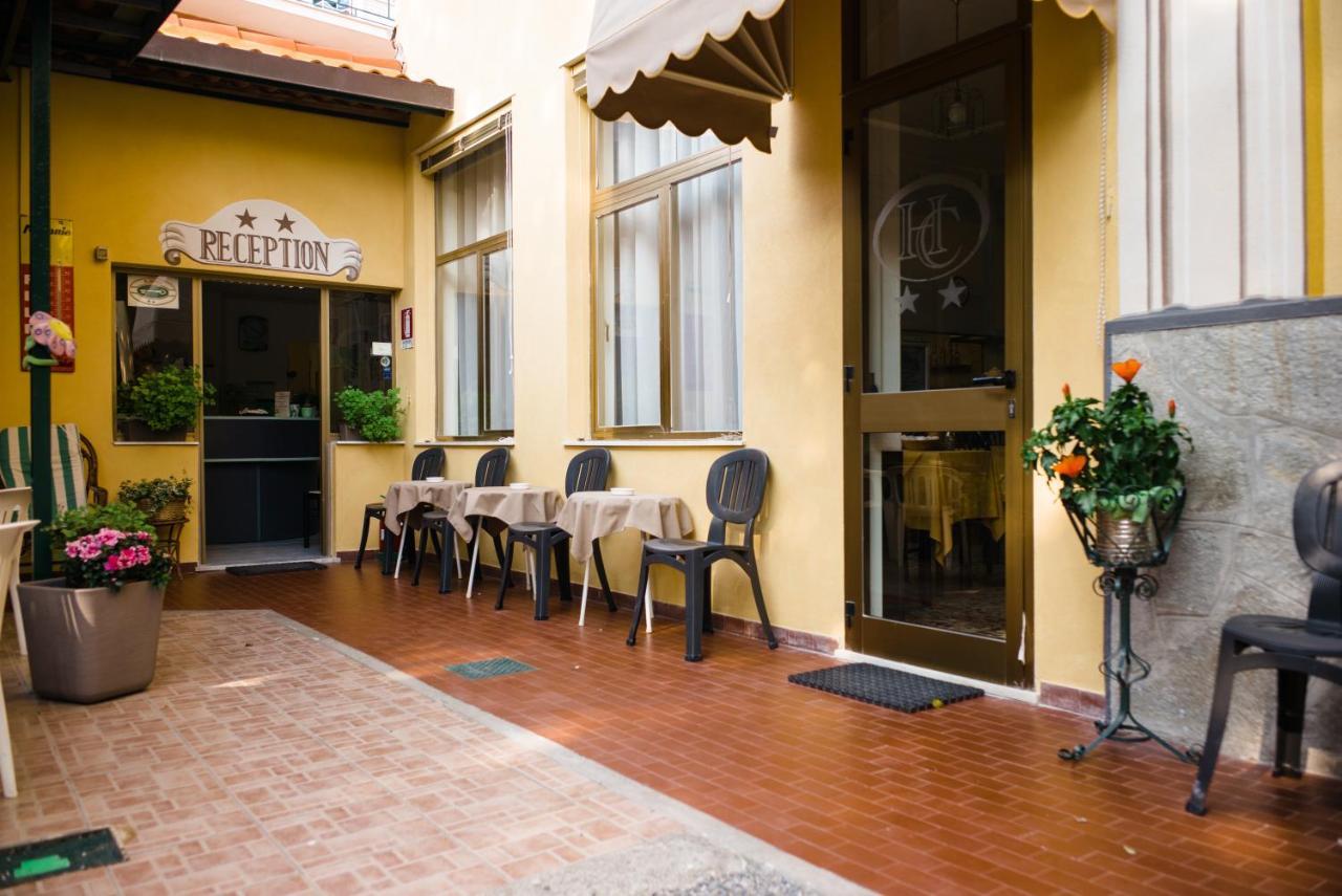 Hotel Cynthia Finale Ligure Exterior foto